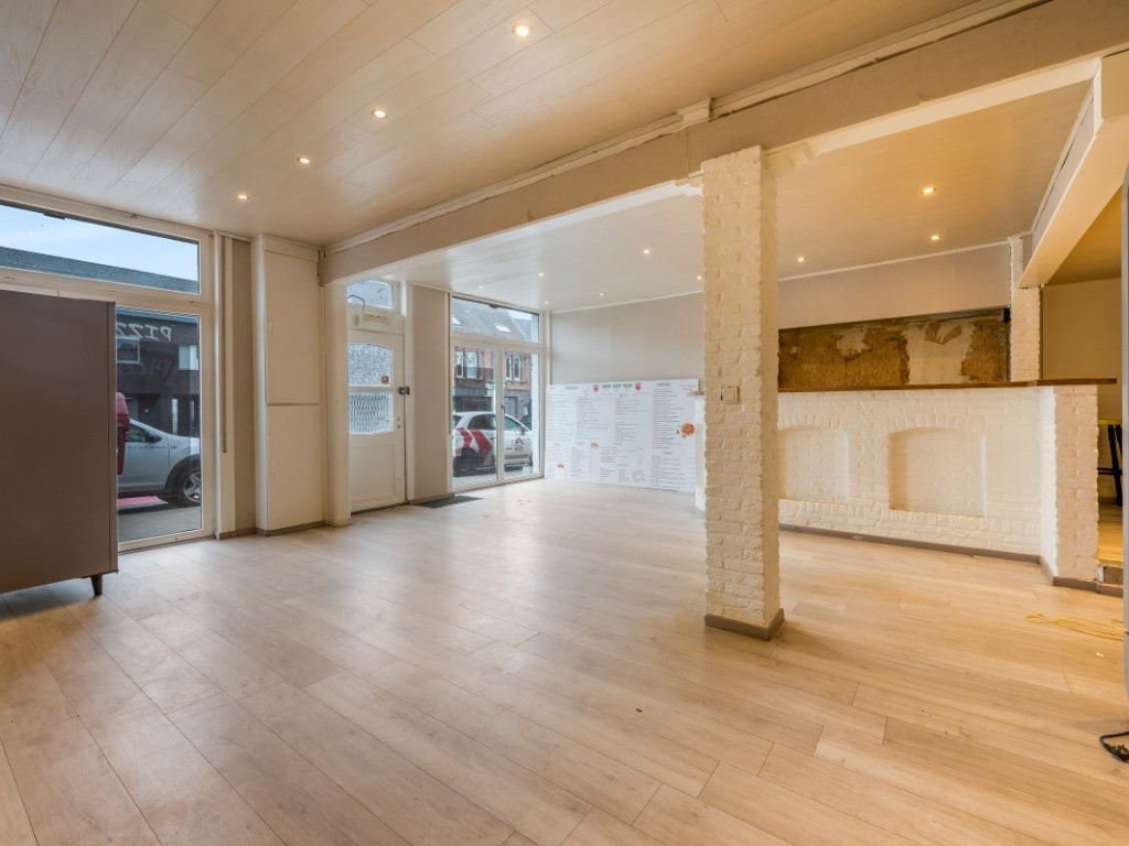 Stationsstraat - 128 - - 9250