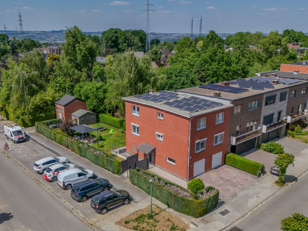 Rue du Travail - 66 - - 4102