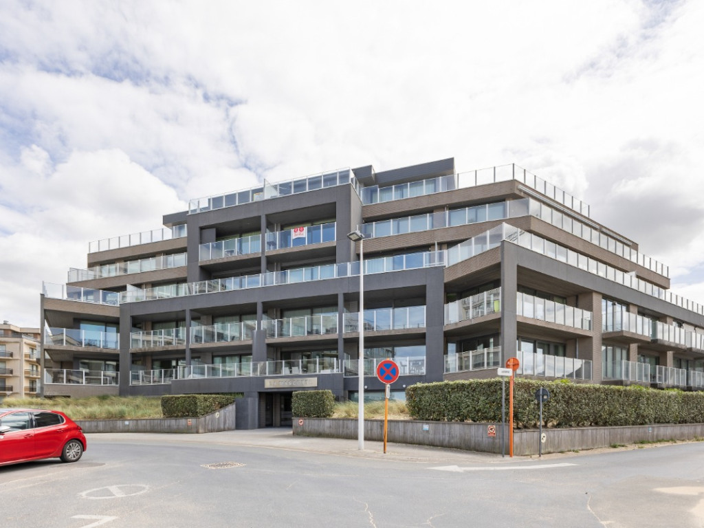 Lucionplein - 8 - 0207 - 8670