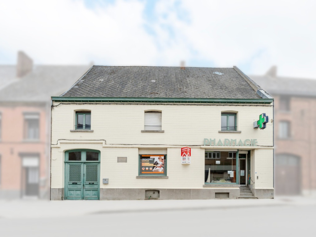 Rue Colonel Aviateur de Daumerie - 8 - - 7940
