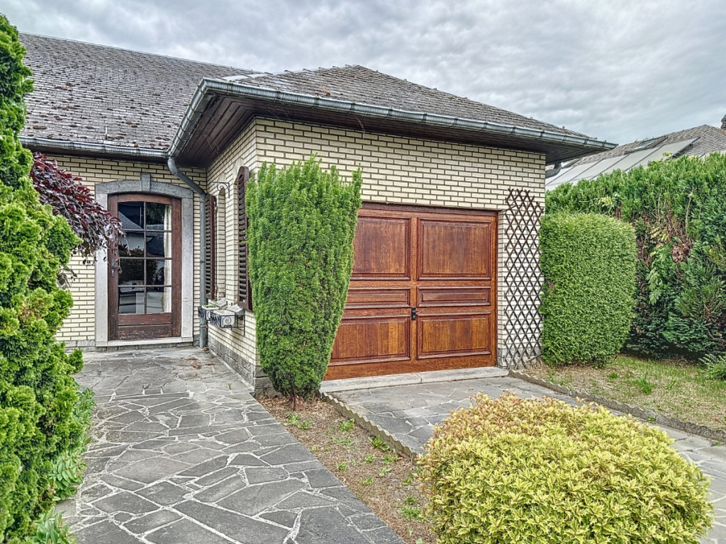 Rue Nicolas Lenoir - 74 - - 4340