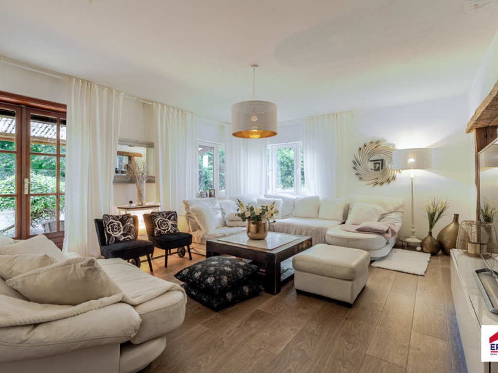 Rue Chef-Lieu - 45 - - 7830