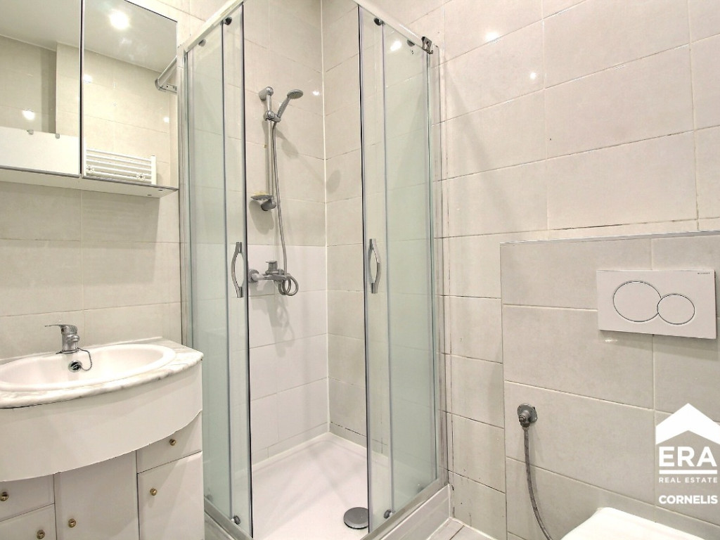 Rue des Parfums - 19 - - 1070