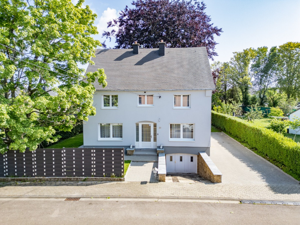 Rue Bovesse - 28 - - 6791