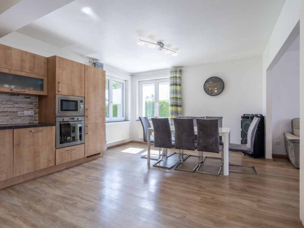 Rue Bovesse - 28 - - 6791