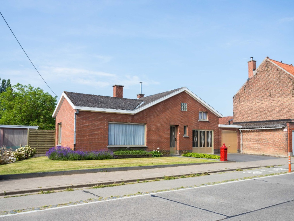 Aalbeeksestraat - 97 - - 8510
