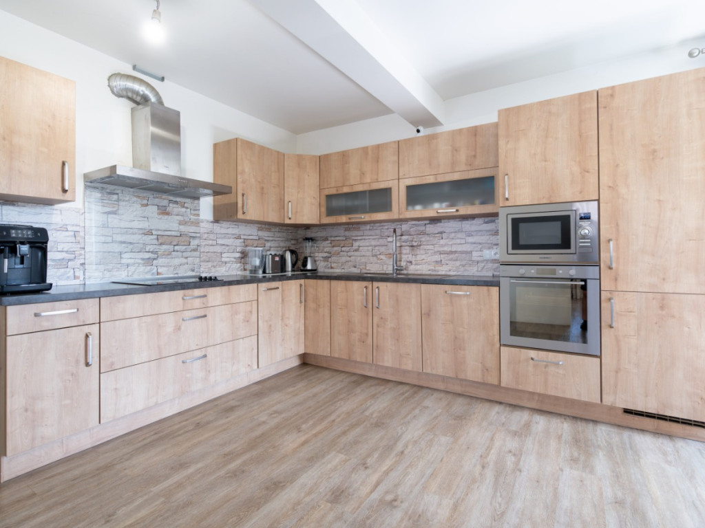 Rue Bovesse - 28 - - 6791
