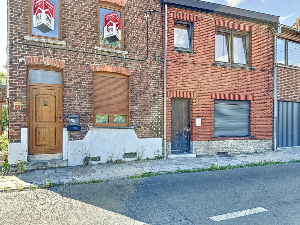 Rue Jules Cousin - 79 - - 7080