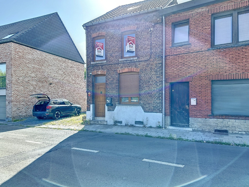 Rue Jules Cousin - 79 - - 7080