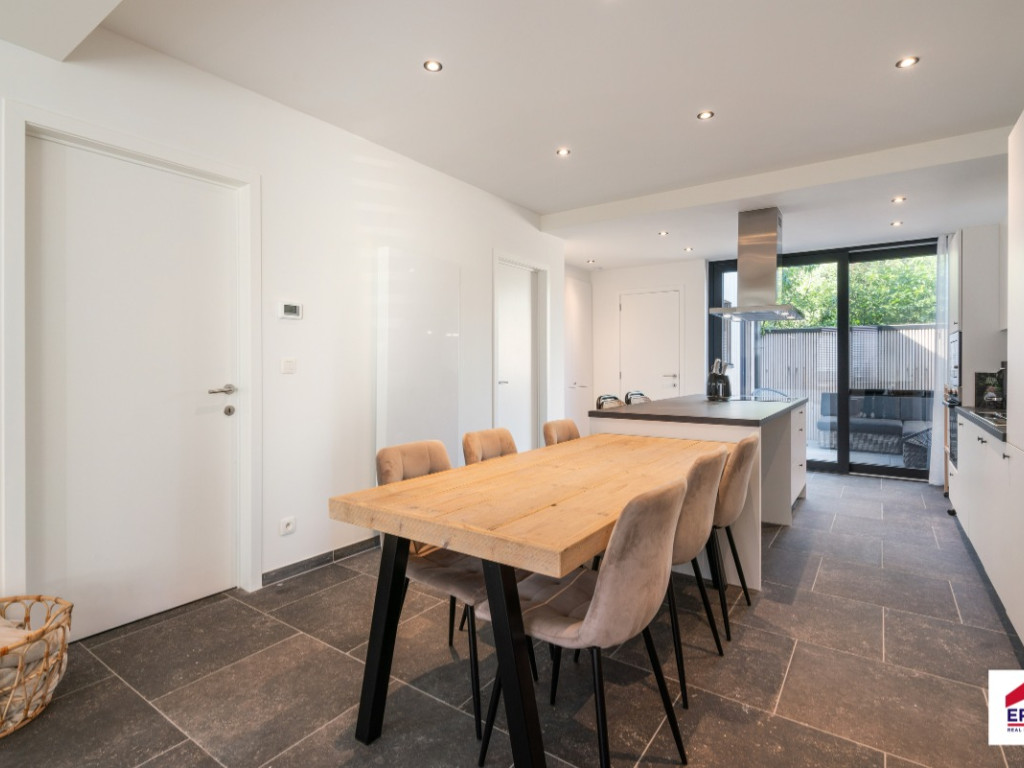 Kapellestraat - 28 - - 8720