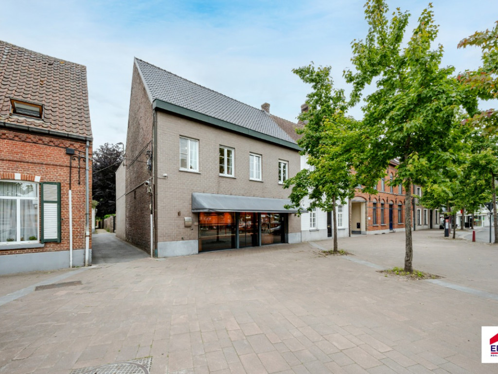 Stationsstraat - 231 - - 9880