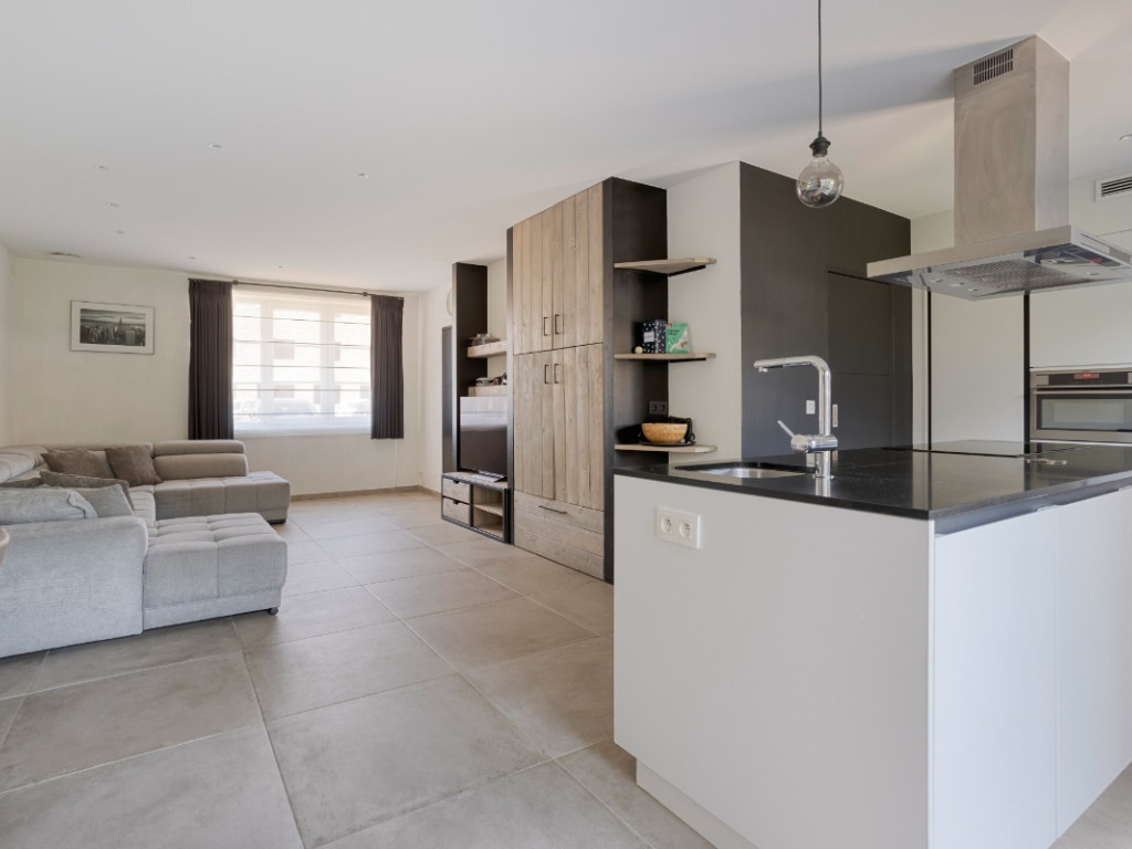 F.J. Houbenstraat - 14 - - 2590