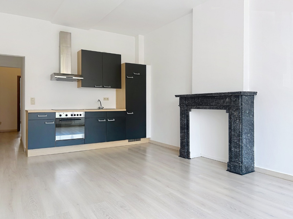 Rue Lucien Burnotte - 9 - /1 - 6840