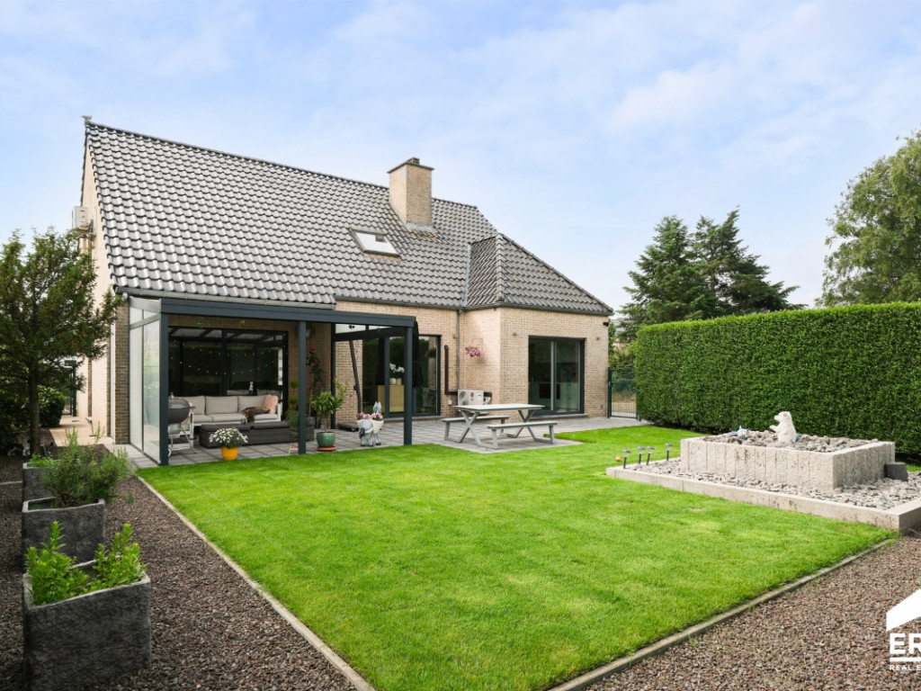 Klaverstraat - 2 - - 3940