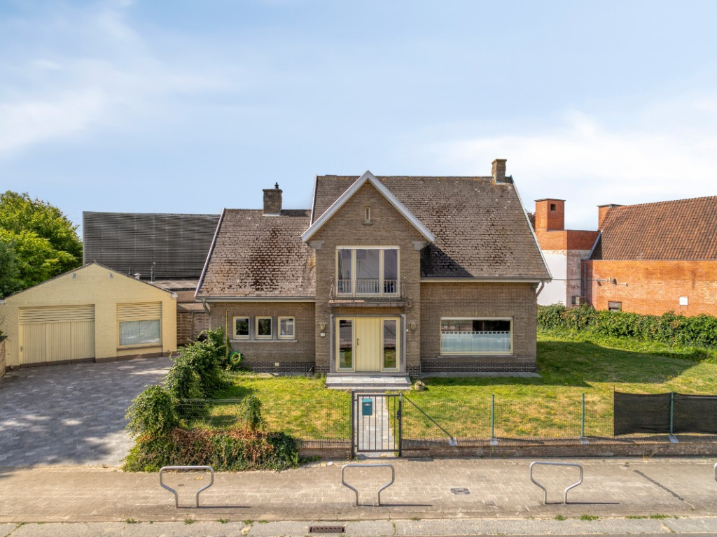 Veltemweg - 15 - - 8310