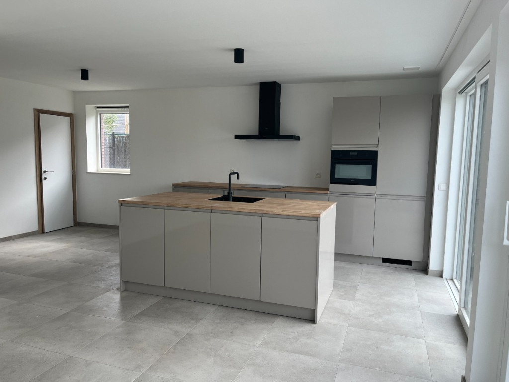 Mirastraat - 1 - - 8570