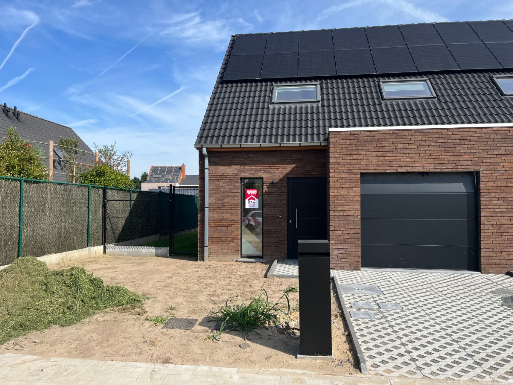 Mirastraat - 1 - - 8570