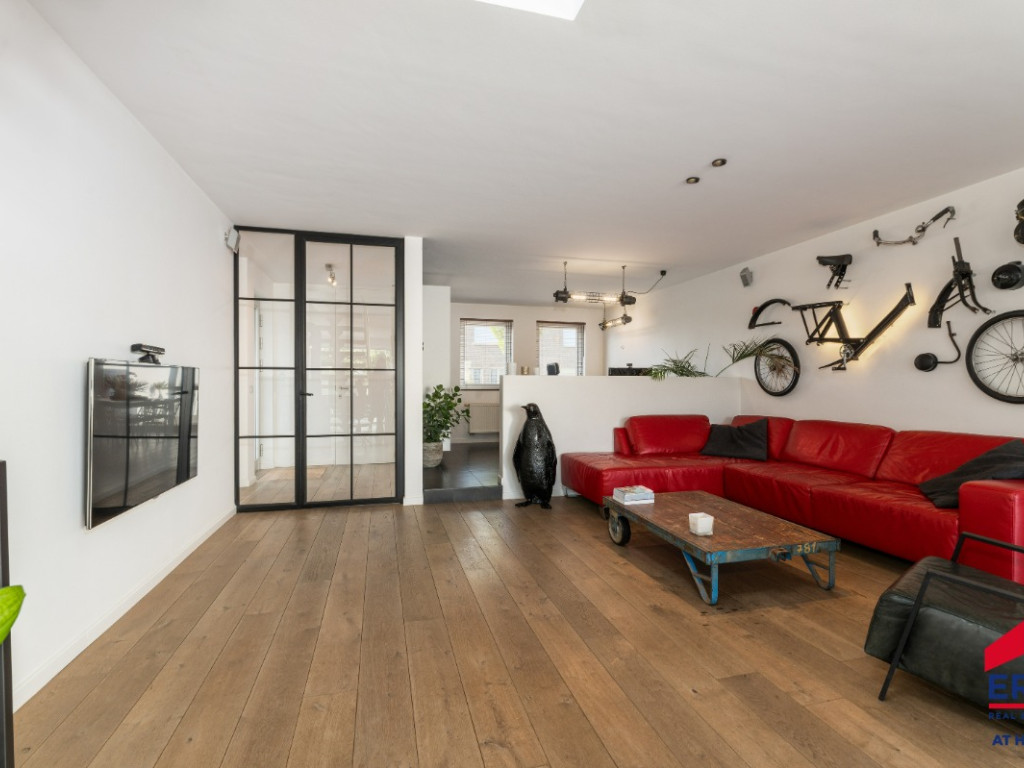 Hemelhoek - 27 - - 646 - 8880