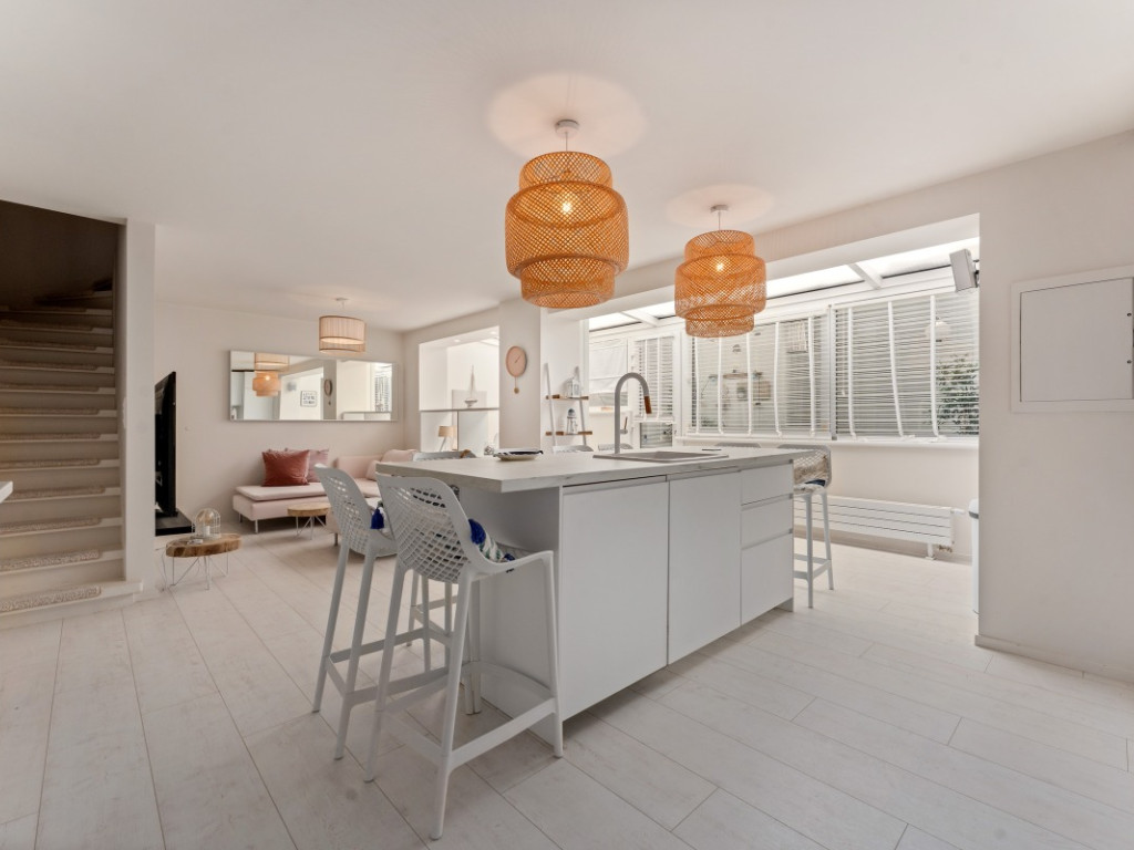 Kursaallaan - 9 - - 8670