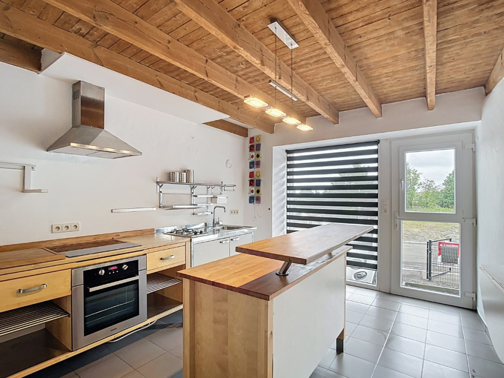 rue du Faubourg - 12A - - 6856