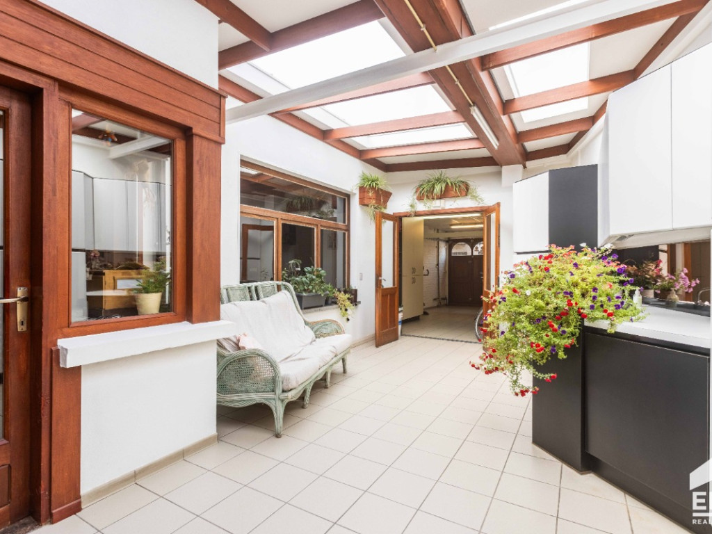 Dokter de Moorstraat - 109 - - 9300