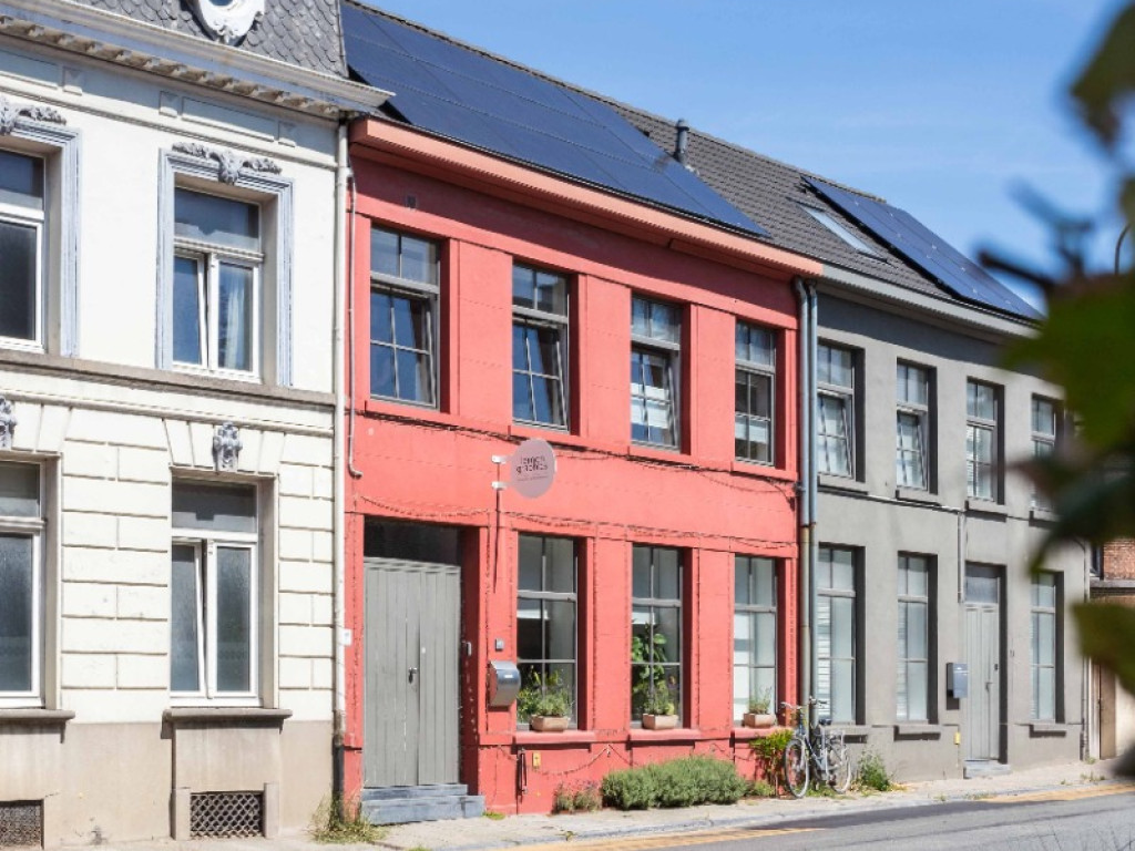 Leupegemstraat - 43 - - 9700