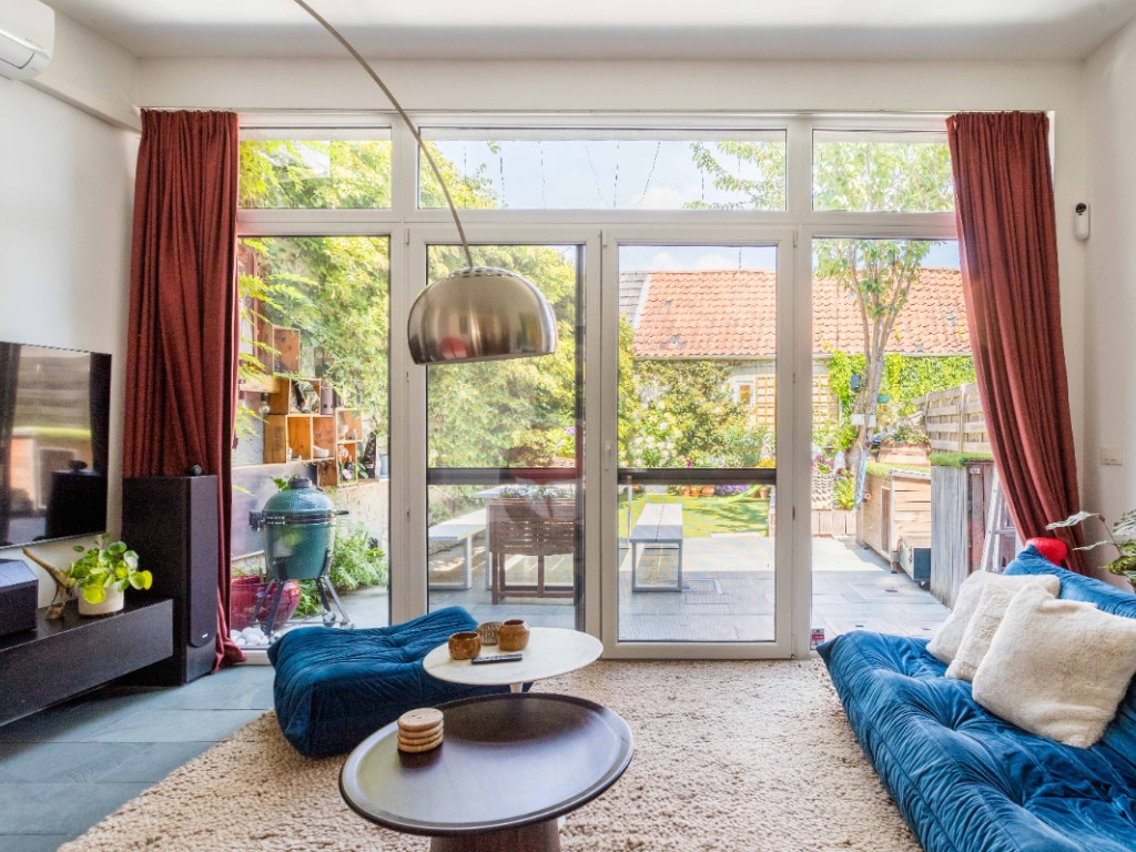 Leupegemstraat - 43 - - 9700