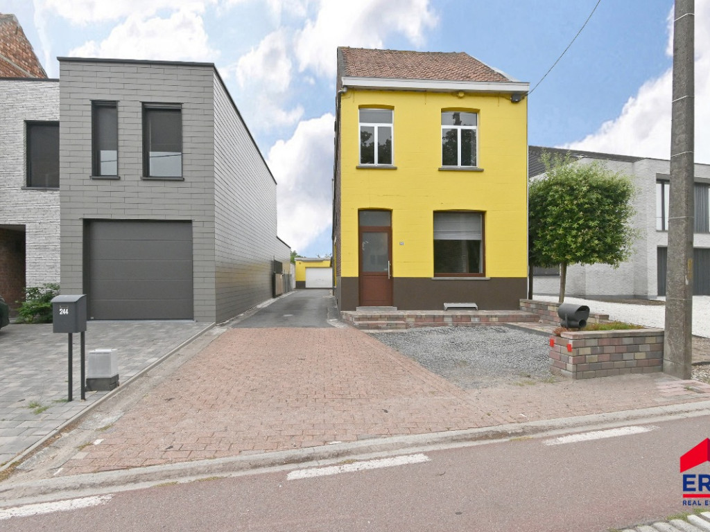 Oostveldstraat - 242 - - 9900