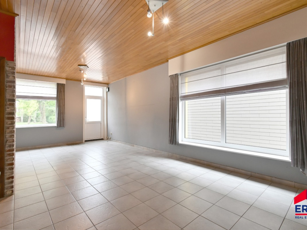 Oostveldstraat - 242 - - 9900