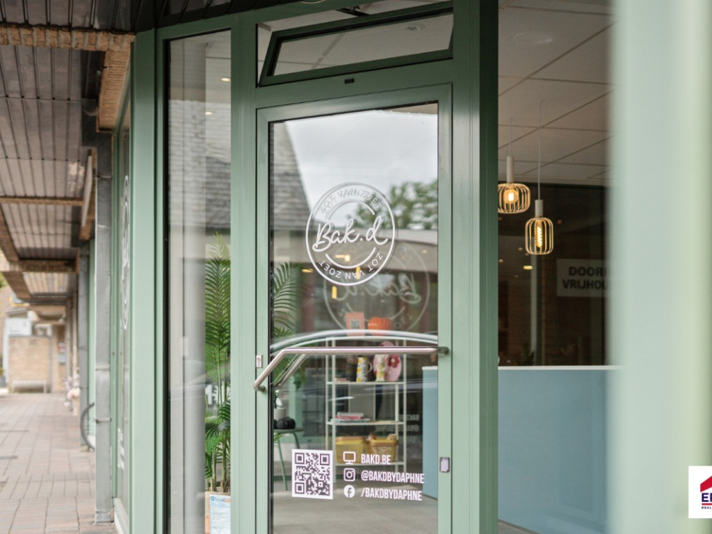 Veldstraat - 37 - - 9910