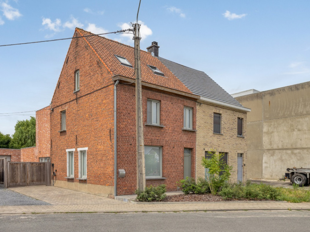 Loverstraat - 29 - - 8710