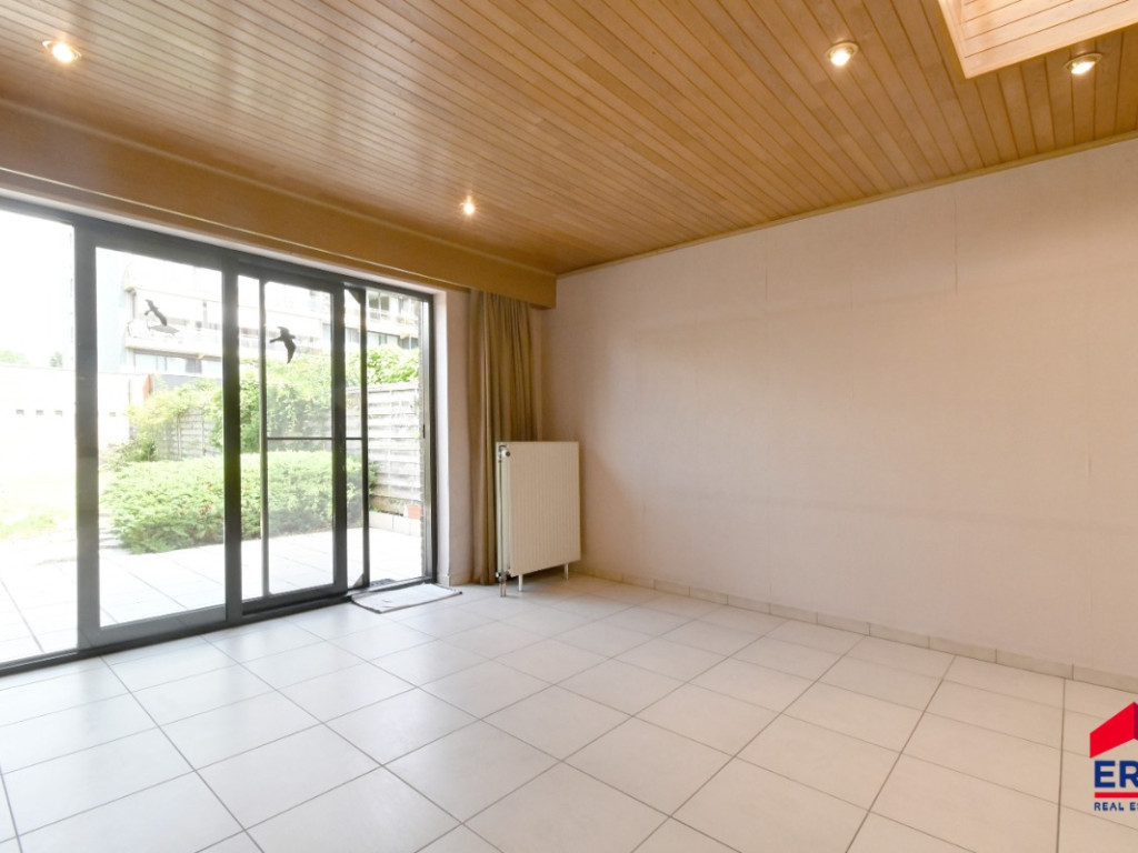 Pastoor De Nevestraat - 55 - - 9900