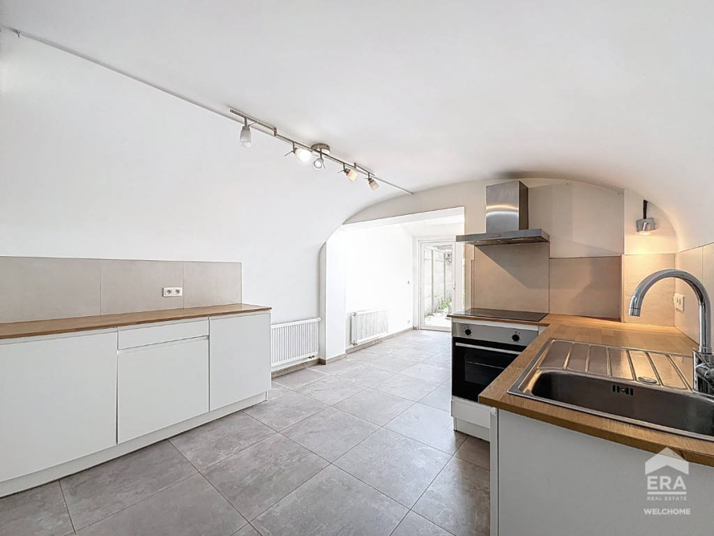 Rue de l'Association - 26 - - 7850