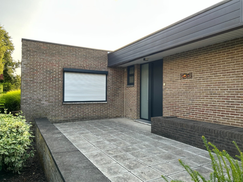 Westmolenstraat - 33 - - 8940