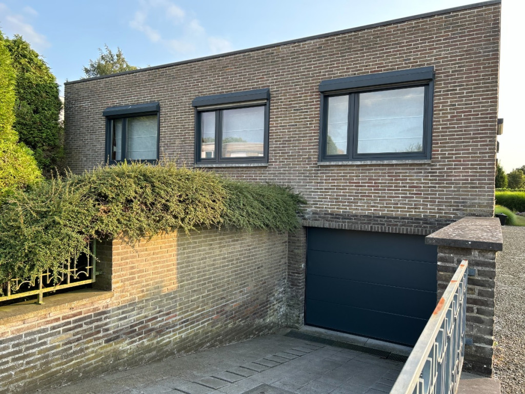Westmolenstraat - 33 - - 8940