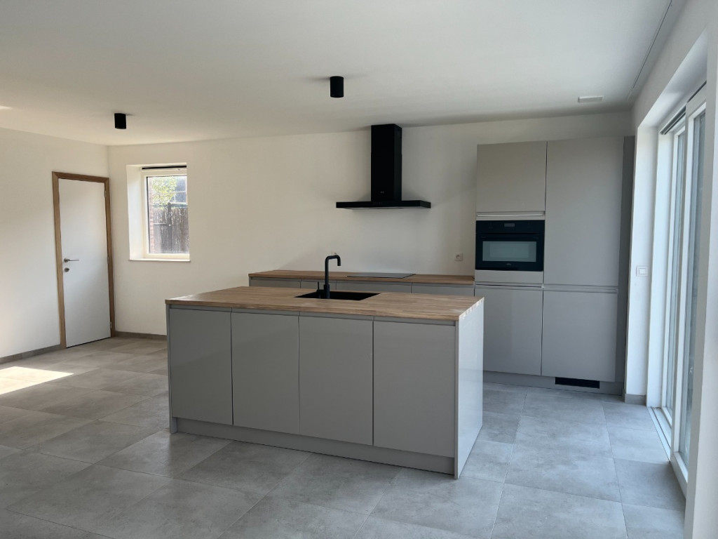 Mirastraat - 1 - - 8570