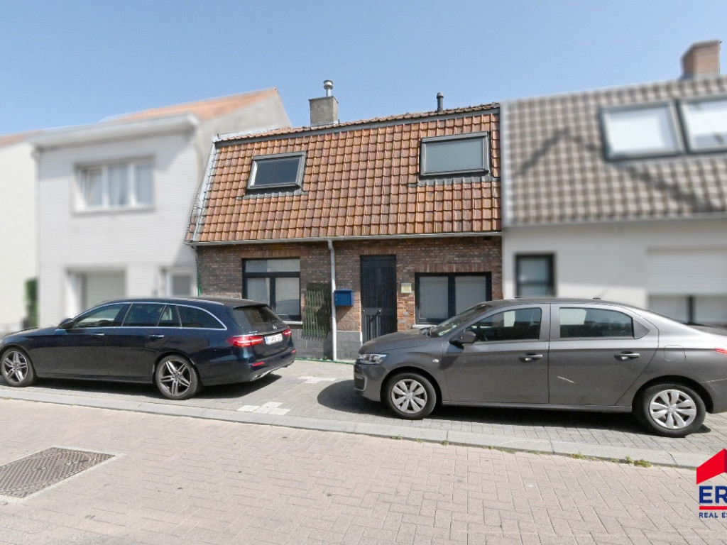 Opeisingstraat - 18 - - 9900