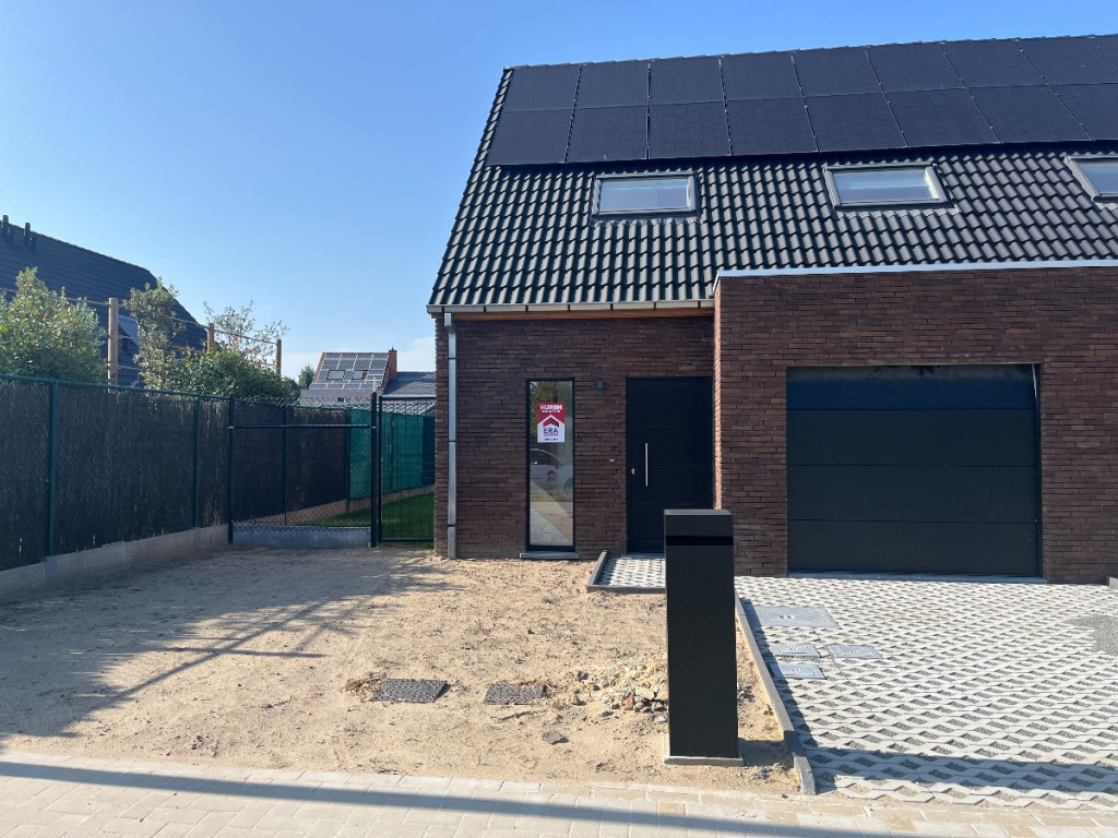 Mirastraat - 1 - - 8570