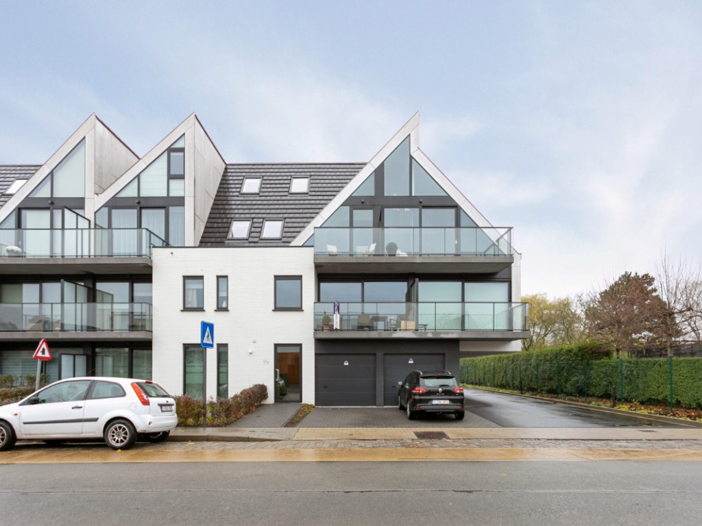 Stationsstraat - 91a - 3 - 8340