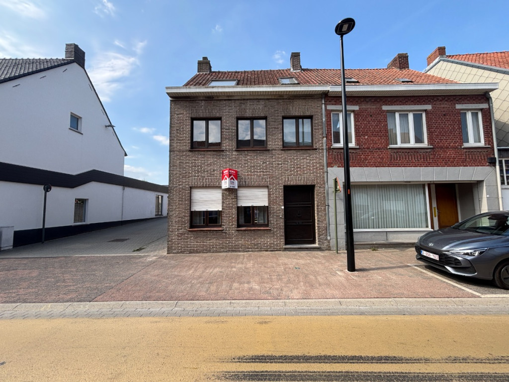 Roeselarestraat - 27 - - 8980