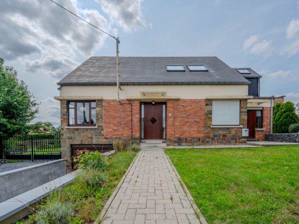 Rue de l'Arbre Saint-Michel - 427 - - 4400