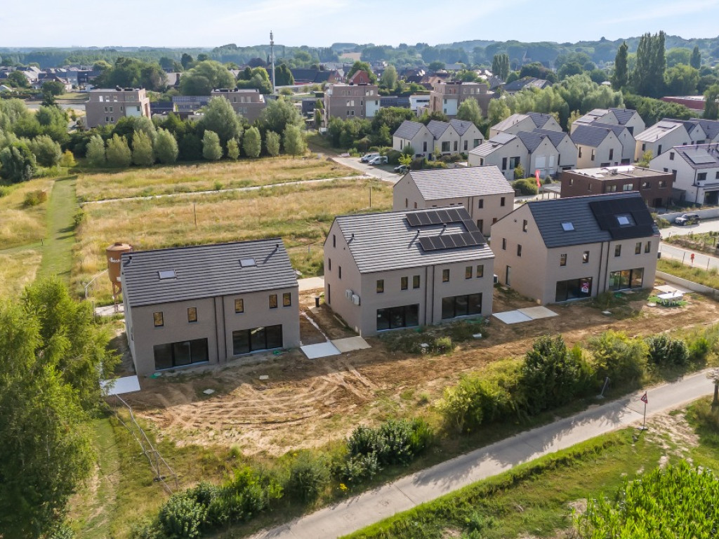 Trotstraat - 18 - - Lot 008 - 9550