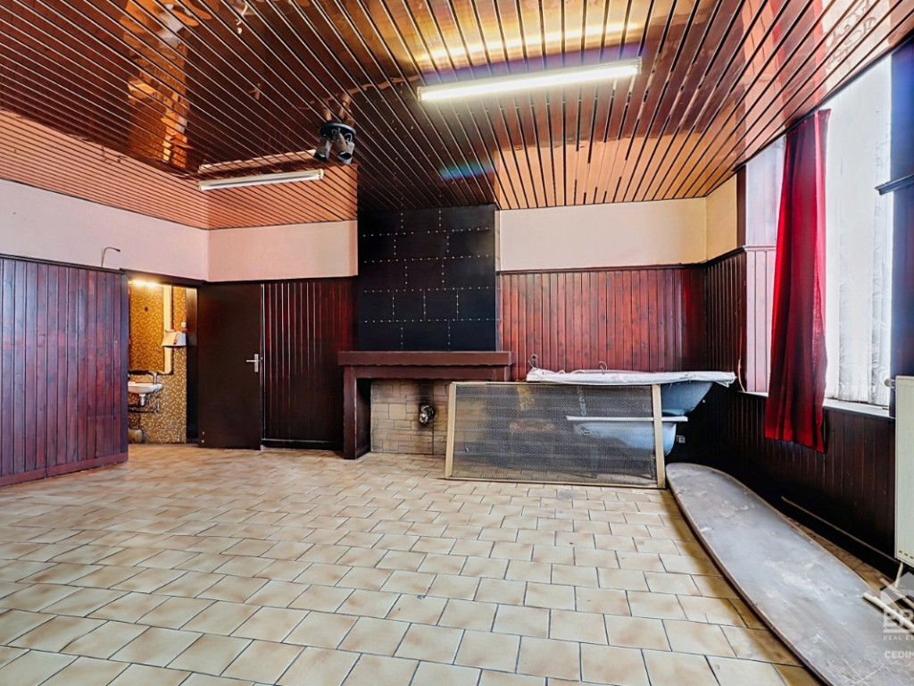 Rue de Mons - 49 - - 6000