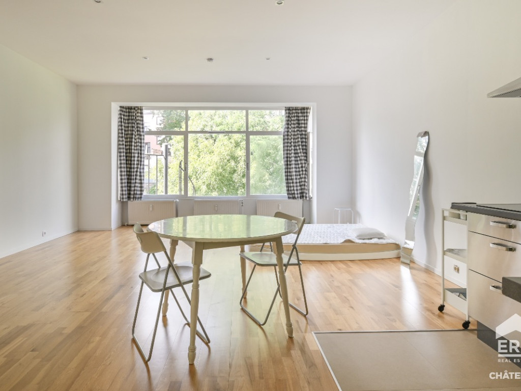 Rue de Hennin - 79 - - 1050