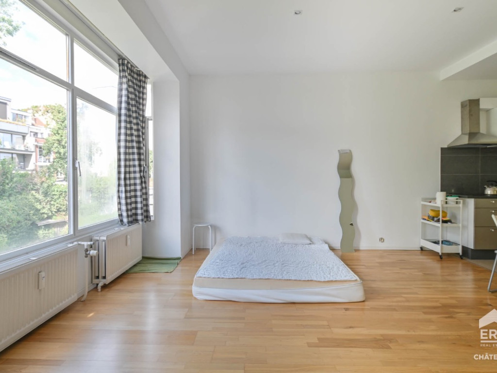Rue de Hennin - 79 - - 1050