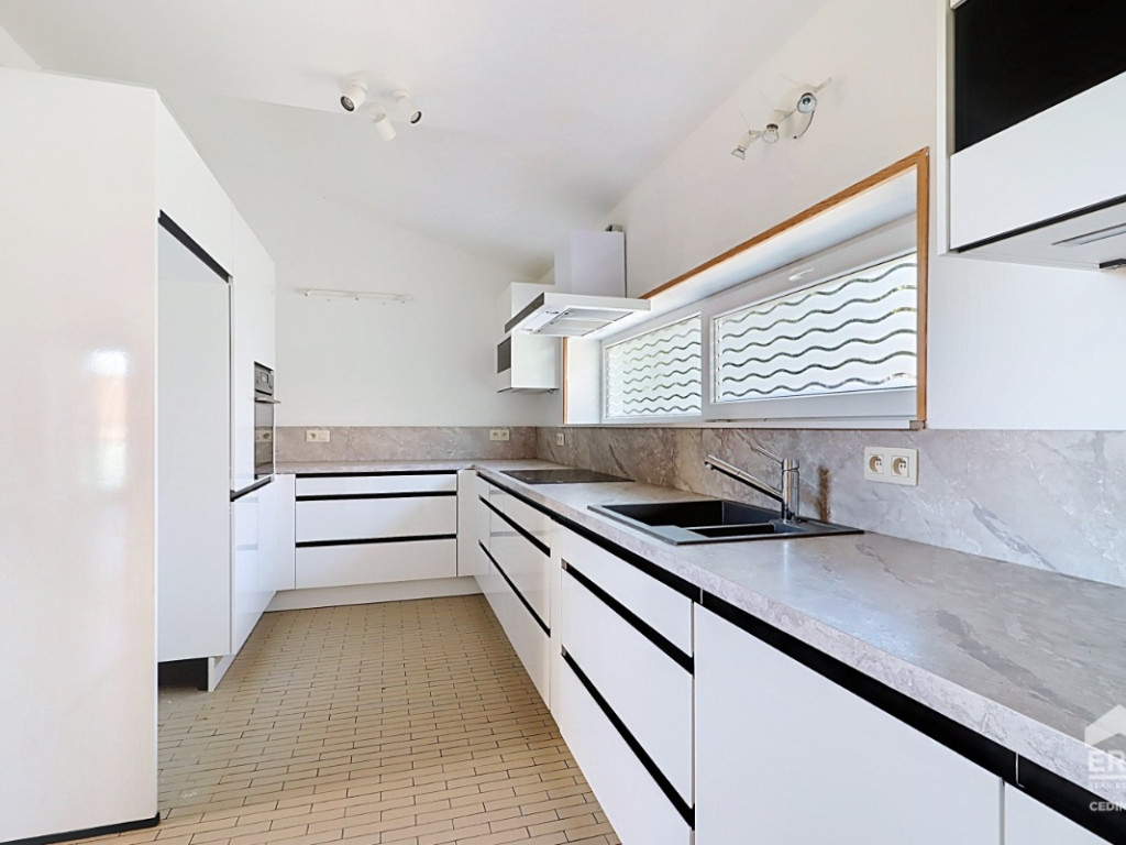 Avenue Reine Astrid - 16 - - 1401