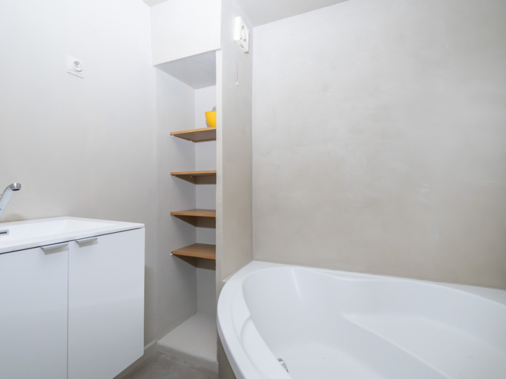 Rue de l'Aérodrome - 21 - - 6880