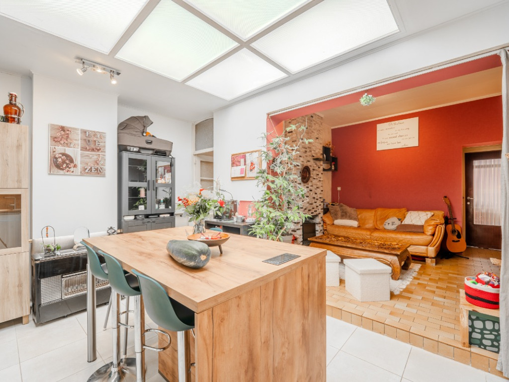 Rue Fanny - 162 - - 4100