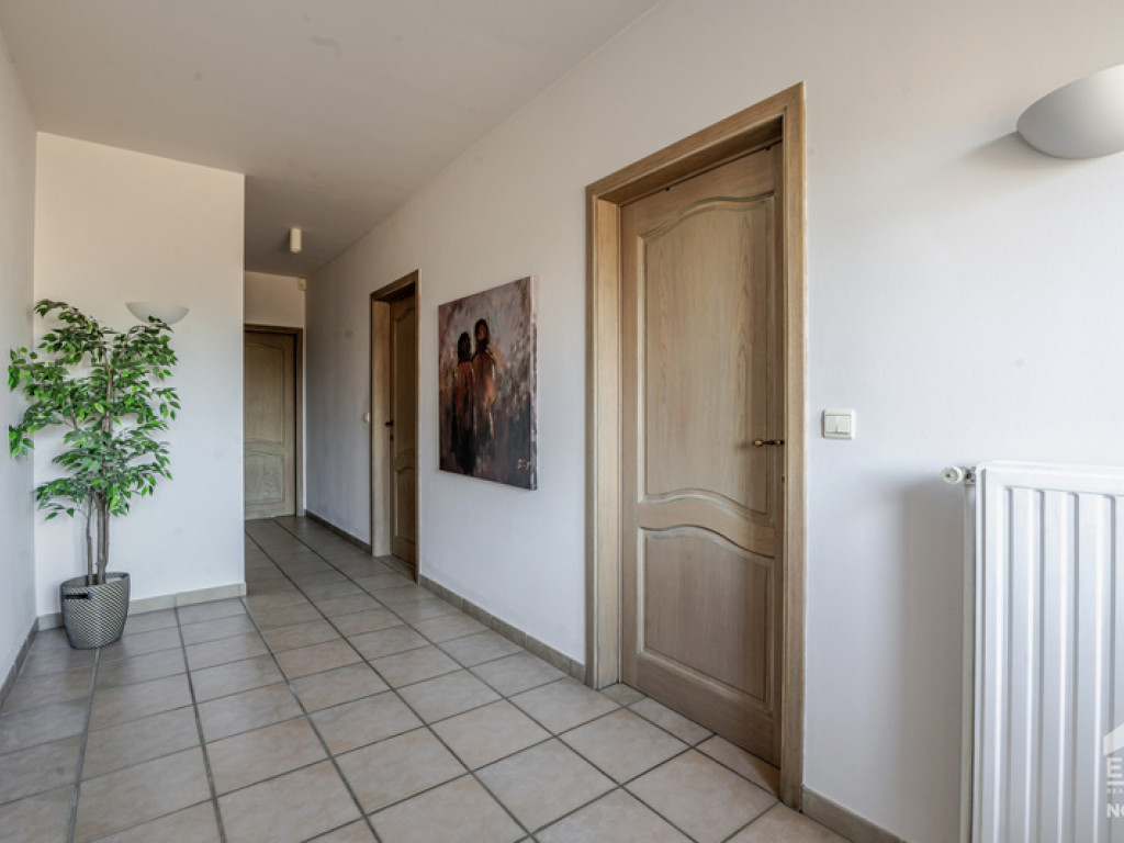 Postbaan - 77 - - 3290
