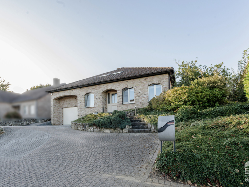 Postbaan - 77 - - 3290